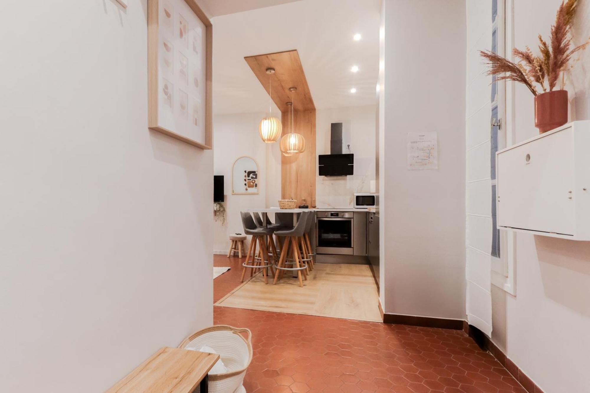 Suite Nomade - Vieux Nice - 2 Chambres - Wifi - Ac - 5 Min Des Plages - 30 Min De Cannes Et Monaco Zewnętrze zdjęcie